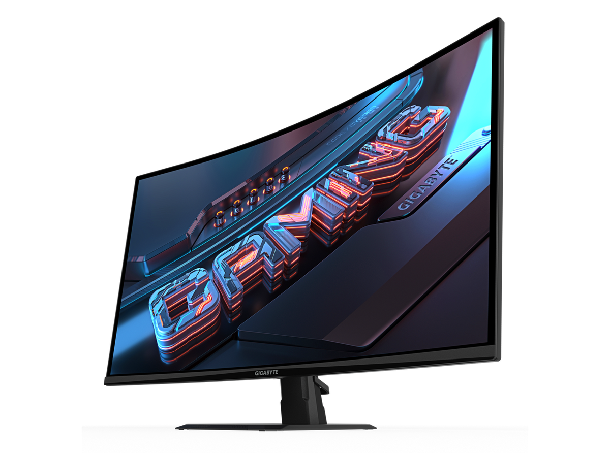 Gigabyte GS32QCA angled right view highlighting curvature and thin profile, 31.5" QHD VA gaming monitor
